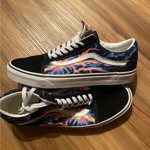 VANS Off the Wall Women’s Size 11 Men’s 9.5  GLOW IN THE DARK NWT